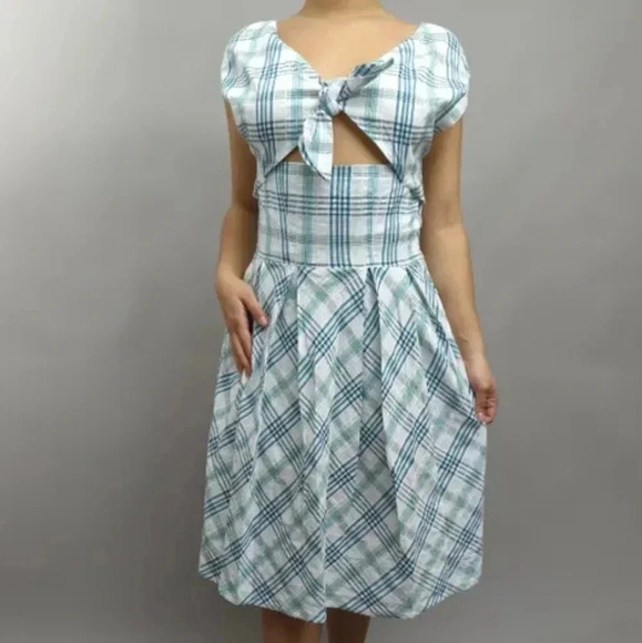 Caroll Paris Plaid Vintage Style Knee Length Retro Cutout Back Sleeveless Dress. - Picture 3 of 16